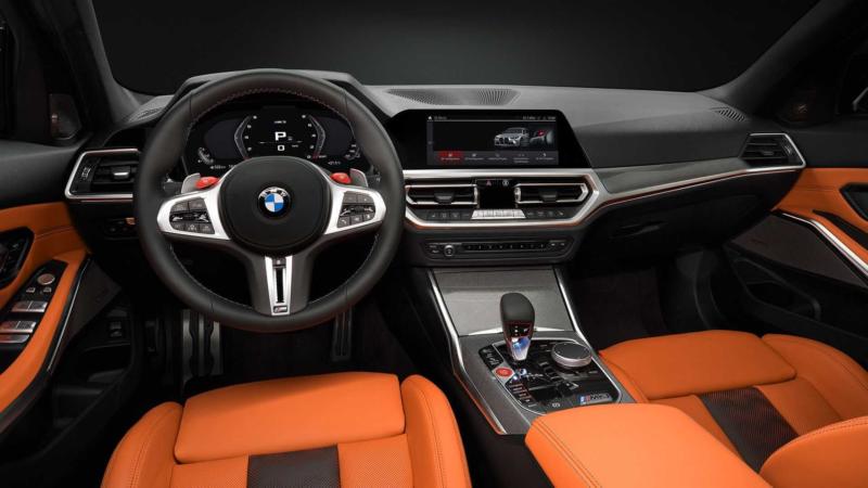Интерьер BMW M3 Competition
