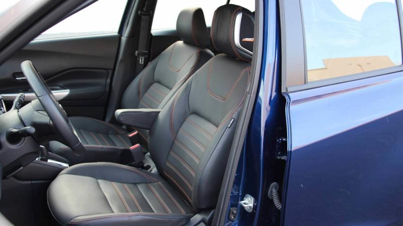 Передние сиденья Nissan Kicks