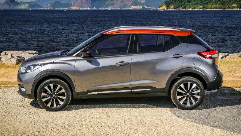 Nissan Kicks вид сбоку