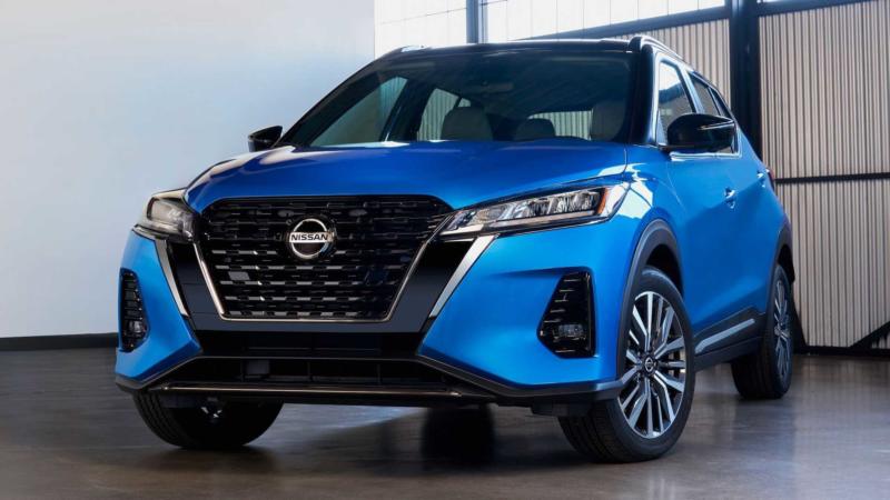 Вид спереди Nissan Kicks 2021
