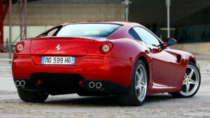 Вид сзади Ferrari 599