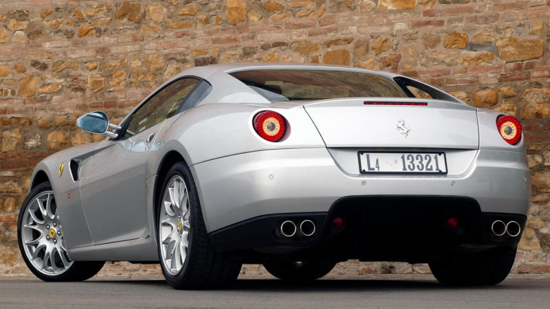 Ferrari 599 GTB Fiorano вид сзади