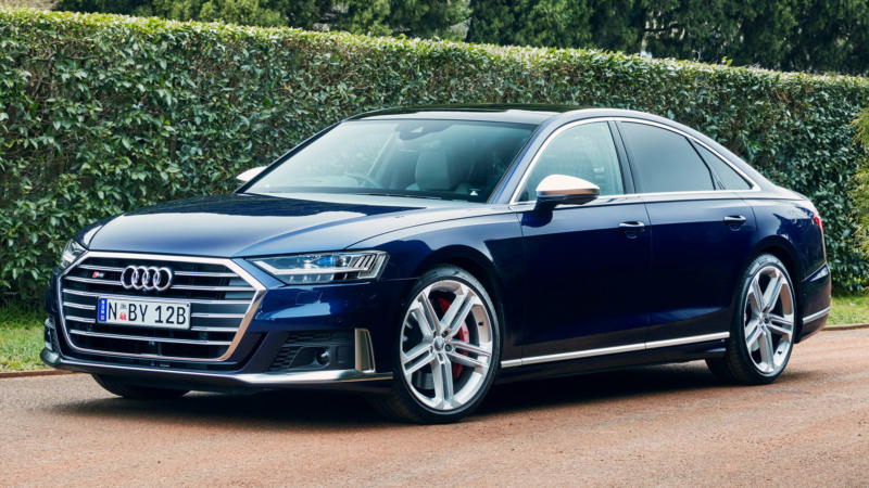 Фотография Audi S8