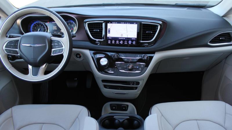 Салон Chrysler Pacifica