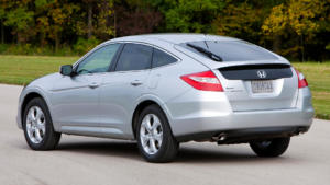 Хонда Кросстур вид сзади