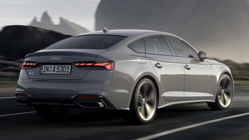 Audi A5 вид сзади
