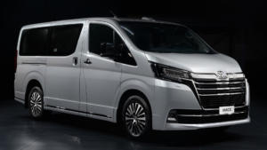 Японская компания Toyota продемонстрировала новый микроавтобус Hiace