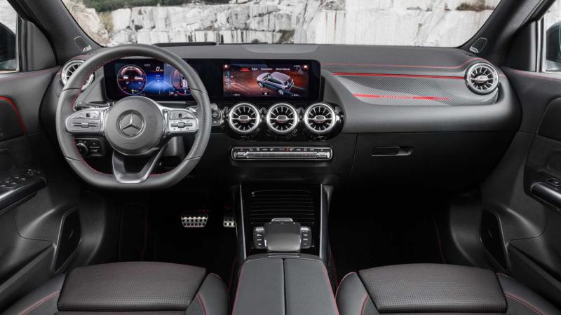 Интерьер Mercedes-Benz GLA