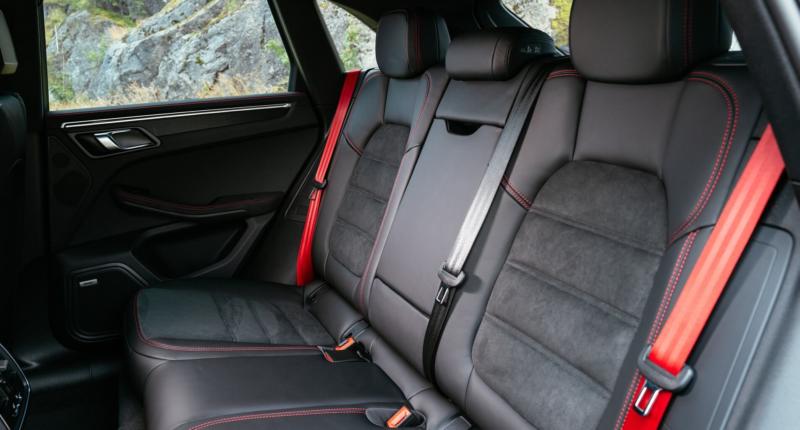 Салон Porsche Macan
