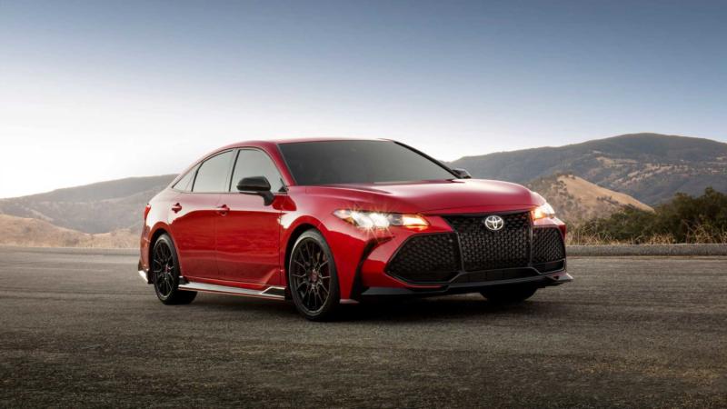 Авто Toyota Avalon