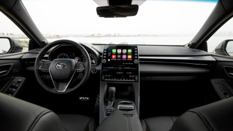 Интерьер Toyota Avalon