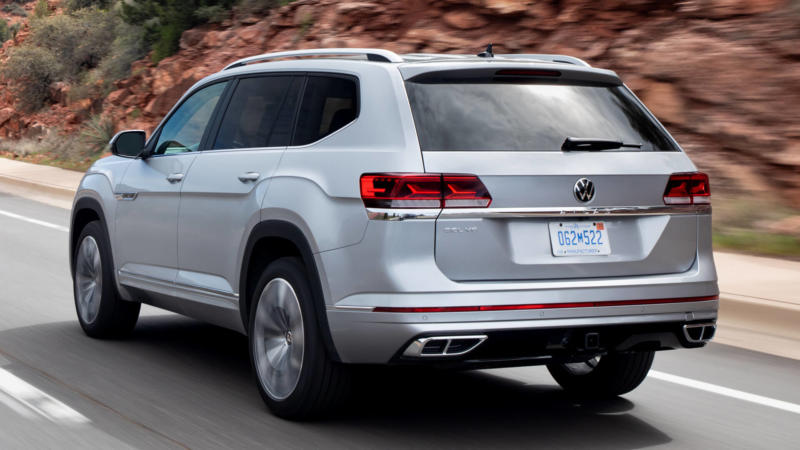 Volkswagen Teramont вид сзади