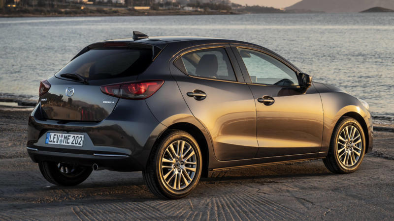 Новая Mazda 2