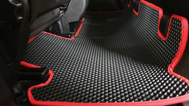 Зручність та стиль вашого автомобіля: від авто килимків до тюнінгу