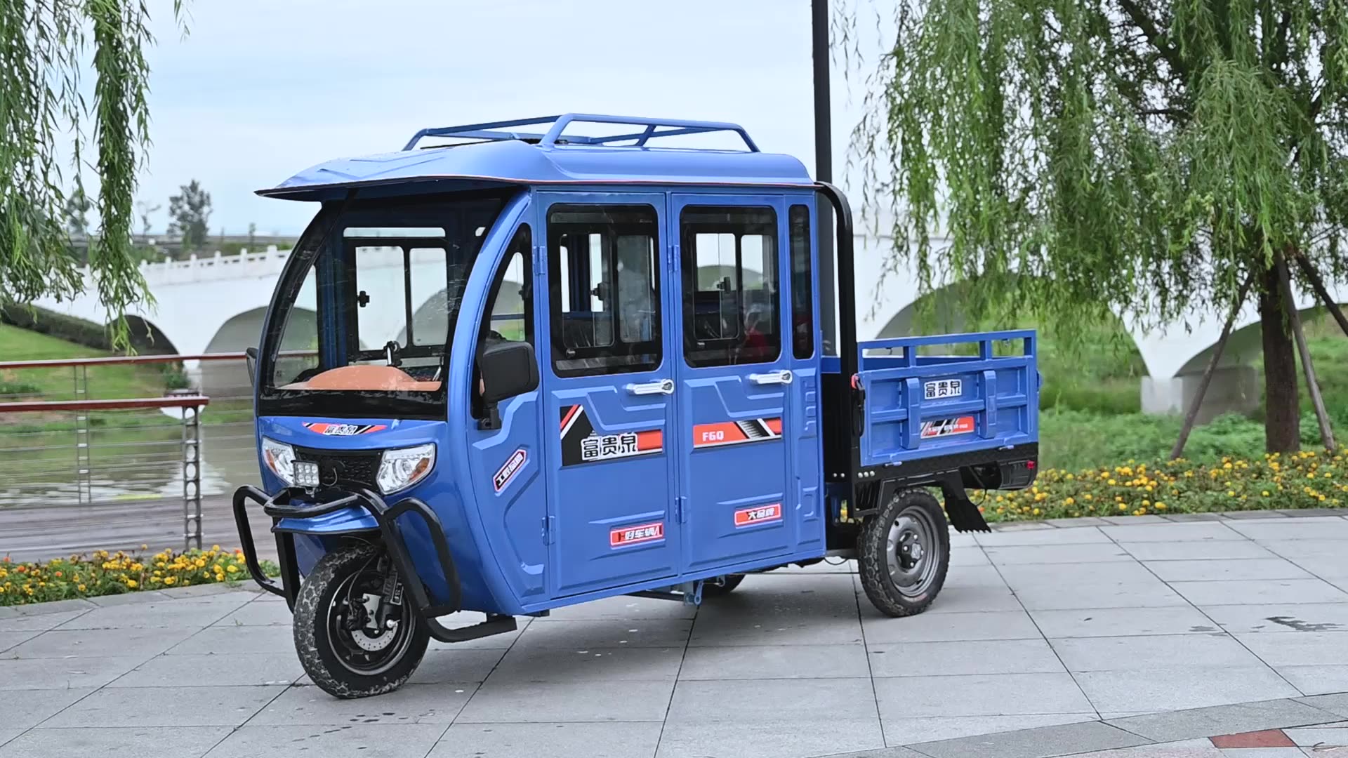 Грузовые трициклы и электротрициклы: революция в мире перевозок