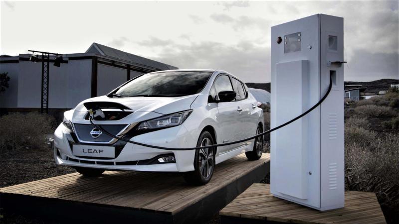зарядка Nissan Leaf
