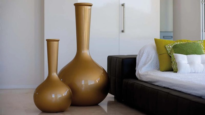 Где купить ковры и вазы