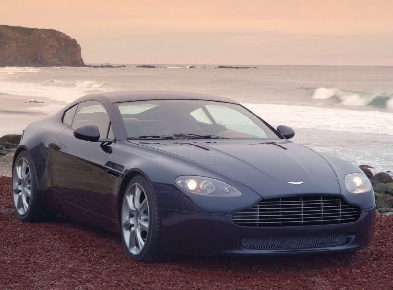 Aston Martin AMV8 2003 года Aston Martin AMV8 2003 года