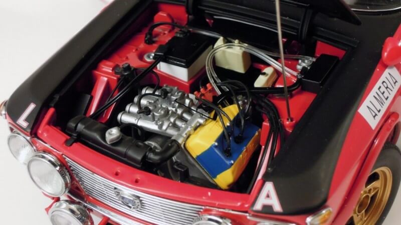 Autoart Lancia Fulvia двигатель
