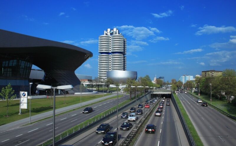 Баварский моторный завод фото Баварский моторный завод фото