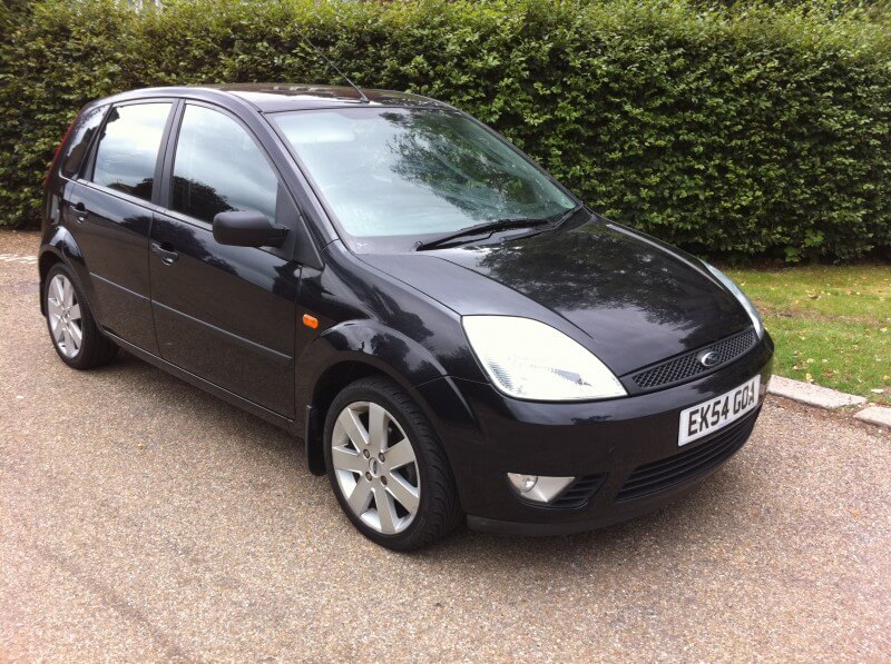 Ford Fiesta 2004 года Ford Fiesta 2004 года