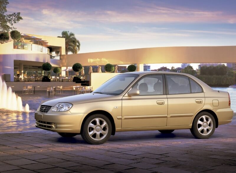 Hyundai Accent (2004) Hyundai Accent (2004)