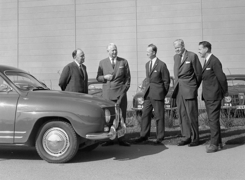 Гуннар Люнгстрём с создателями автомобиля Saab