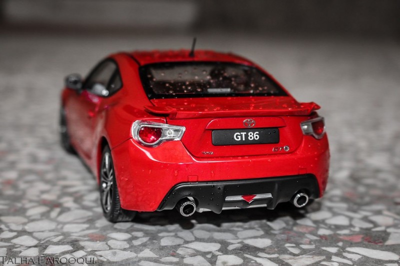 Toyota GT86 фото сзади
