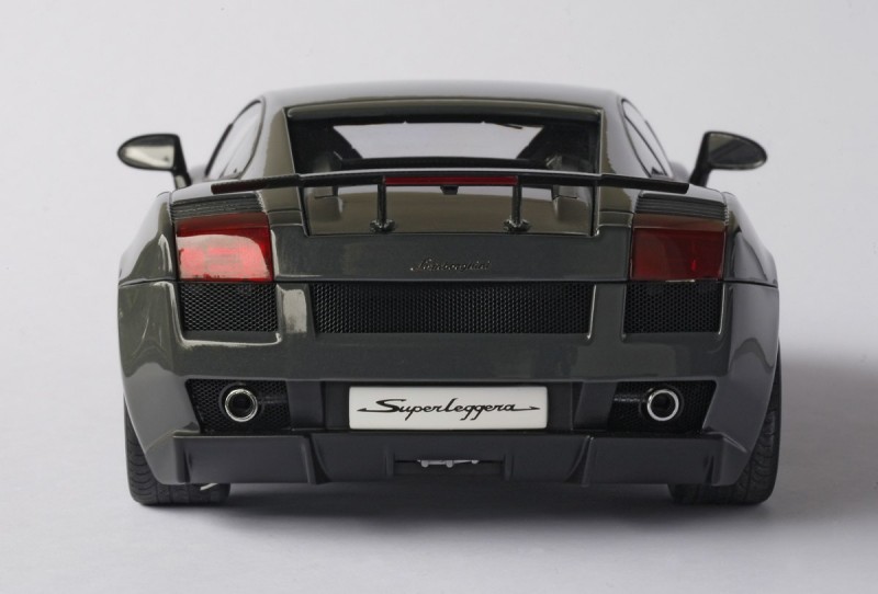 Lamborghini Gallardo Superleggera вид сзади