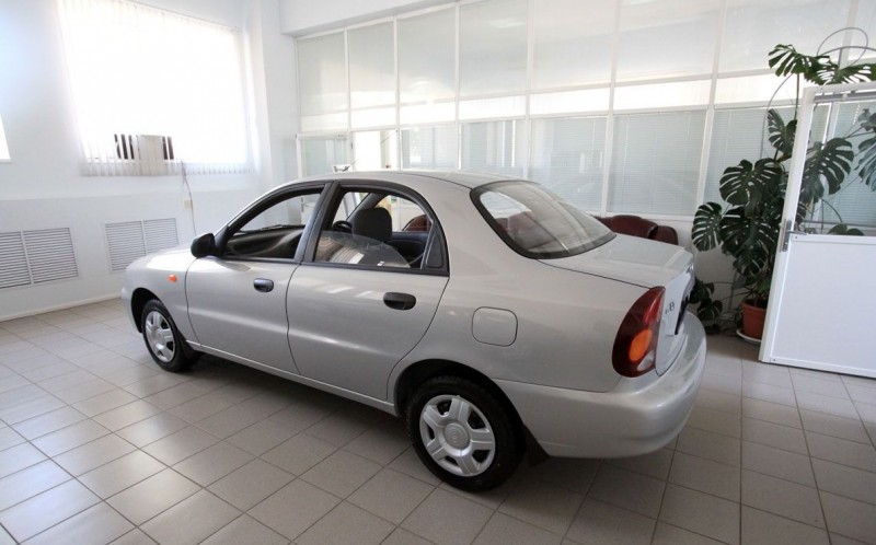 Вид сбоку ZAZ Chance Вид сбоку ZAZ Chance