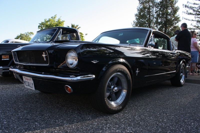 Ford Mustang Fastback фотография автомобиля Ford Mustang Fastback фотография автомобиля