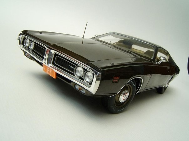 Dodge Charger 500 авто