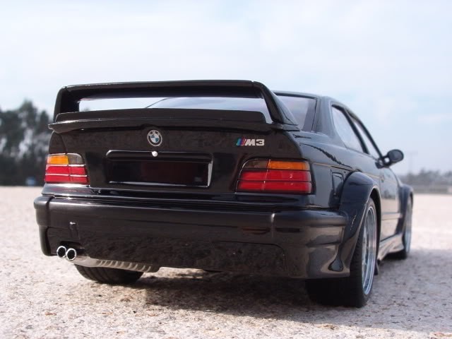 Вид сзади Bmw M3 GTR 
