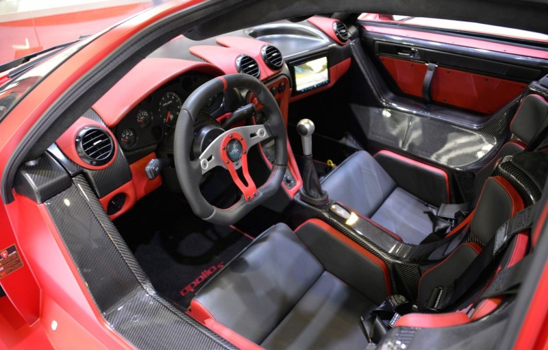 Gumpert Apollo фотография салона Gumpert Apollo фотография салона