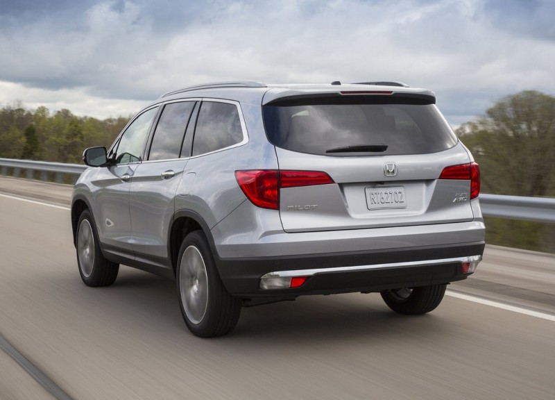 Honda Pilot 3 Вид сзади Honda Pilot 3