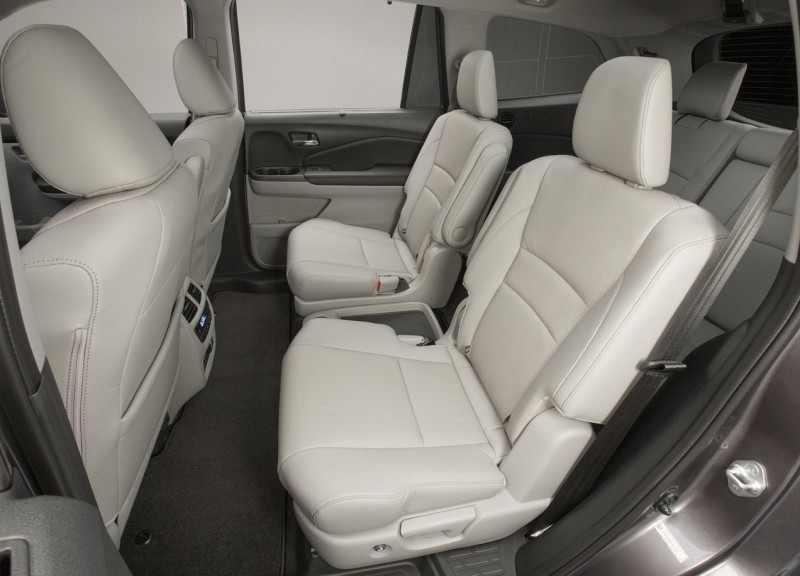 Honda Pilot 3 Хонда Пилот фото салона