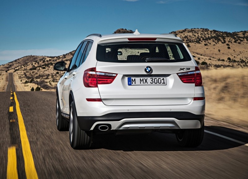BMW X3 Вид сзади BMW X3