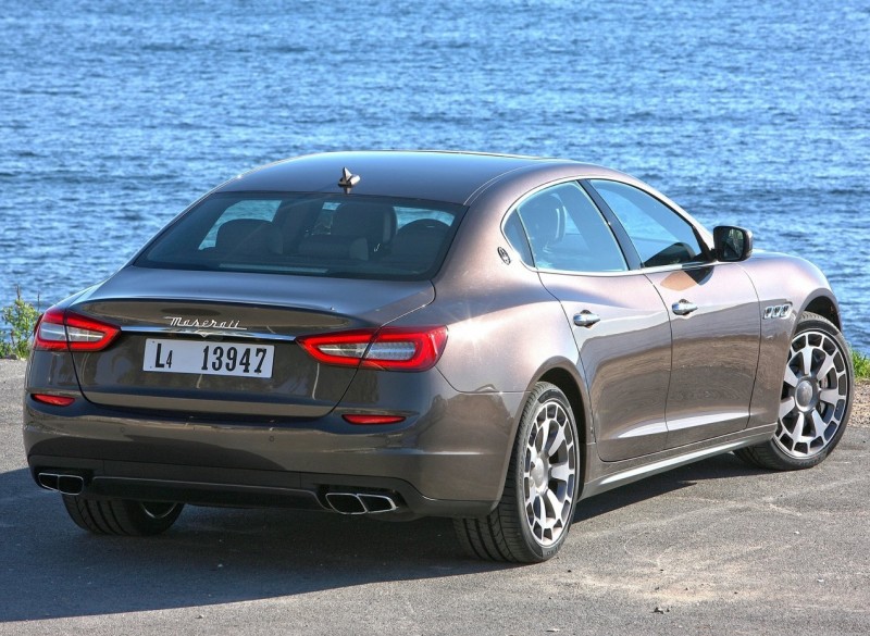 Maserati Quattroporte VI вид сзади Вид сзади Maserati Quattroporte VI