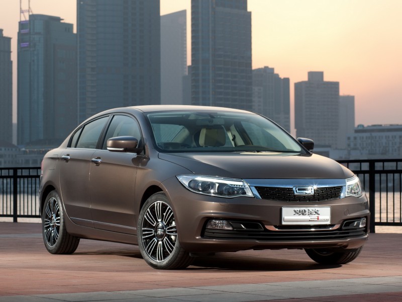 Qoros 3 Sedan Вид спереди Qoros 3 Sedan