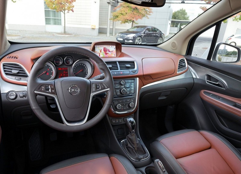 Интерьер Opel Mokka Opel Mokka интерьер