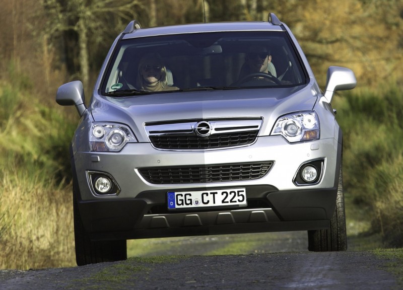 Opel Antara вид спереди Вид спереди Opel Antara
