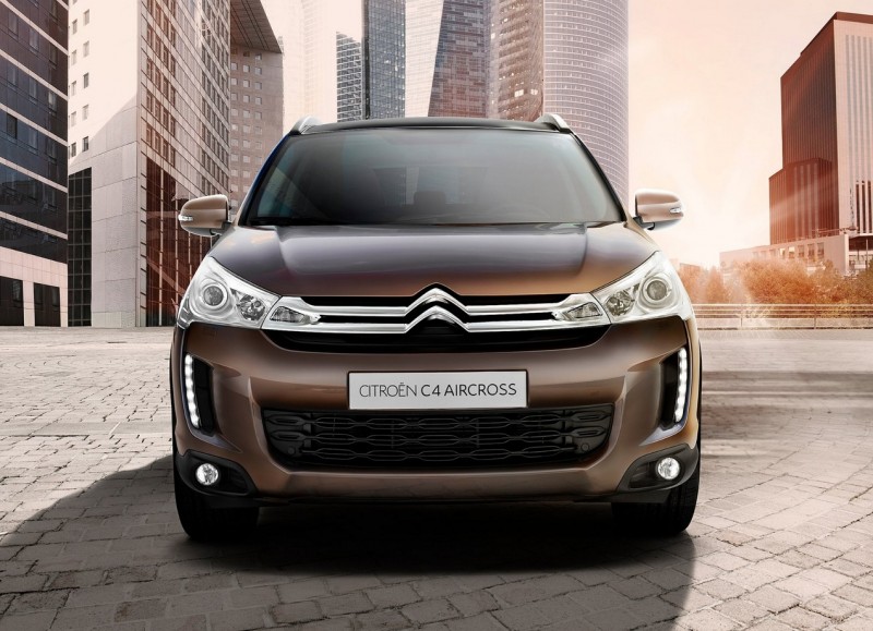 Citroen C4 Aircross Вид спереди Citroen C4 Aircross