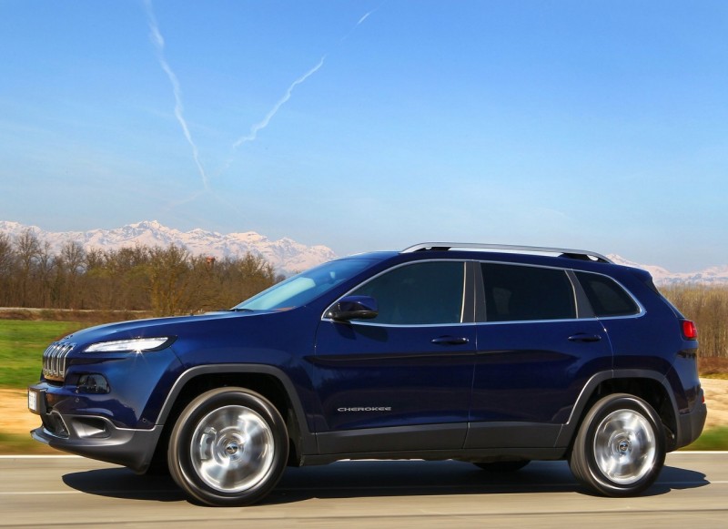 Jeep Cherokee Вид сбоку Jeep Cherokee