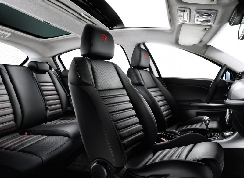 Салон Alfa Romeo Giulietta Alfa Romeo Giulietta фото салона