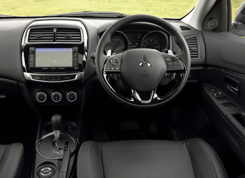 Интерьер Mitsubishi ASX Mitsubishi ASX интерьер