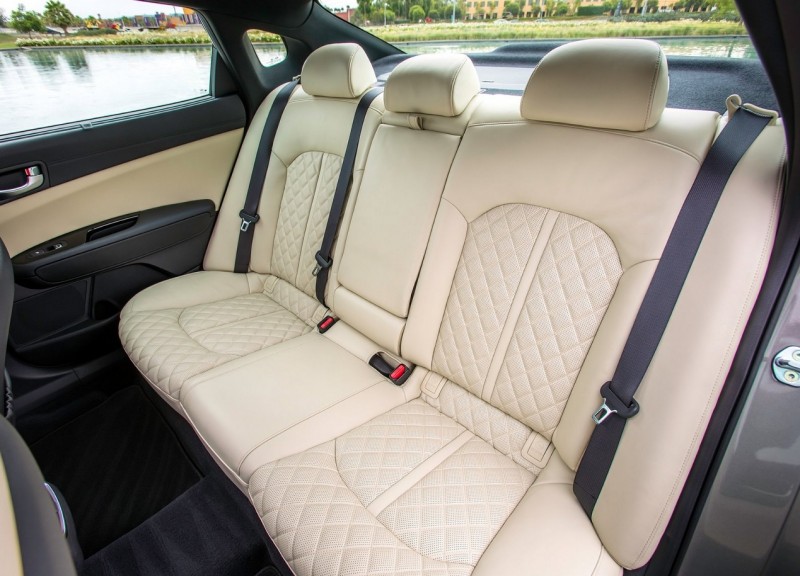 Фотография салона KIA Optima 4 KIA Optima 4 фото салона