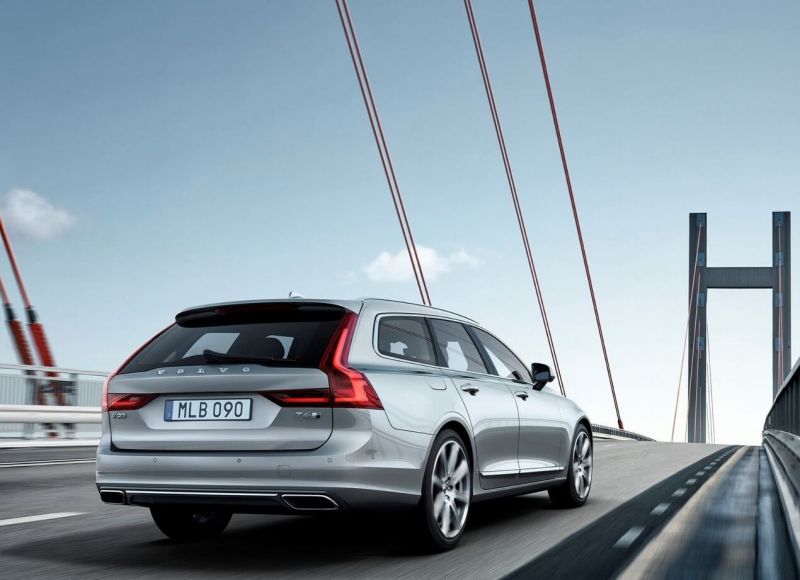 Volvo V90 Вид сзади Volvo V90