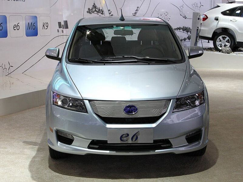 BYD Е6 Вид спереди BYD Е6