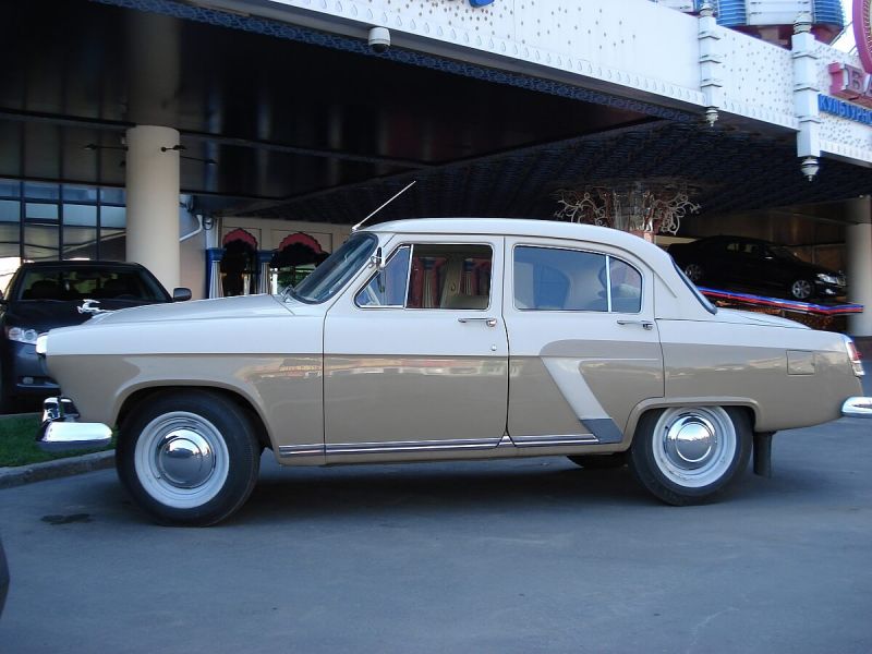 ГАЗ-21 вид сбоку Вид сбоку ГАЗ-21