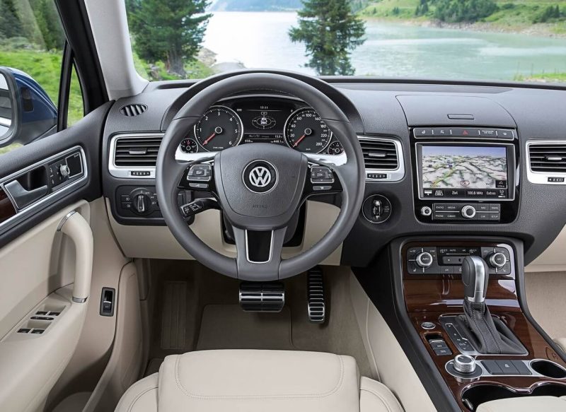 Volkswagen Touareg интерьер